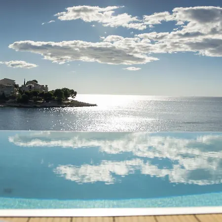 Luxury 5 Bedrooms Magistrala Seafront Private Area Amazing Sea Views