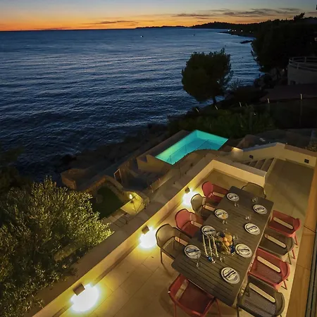 Luxury 5 Bedrooms Magistrala Seafront Private Area Amazing Sea Views Primosten