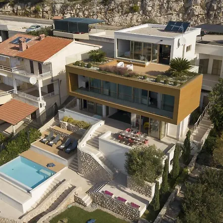 Luxury 5 Bedrooms Magistrala Seafront Private Area Amazing Sea Views * Primosten