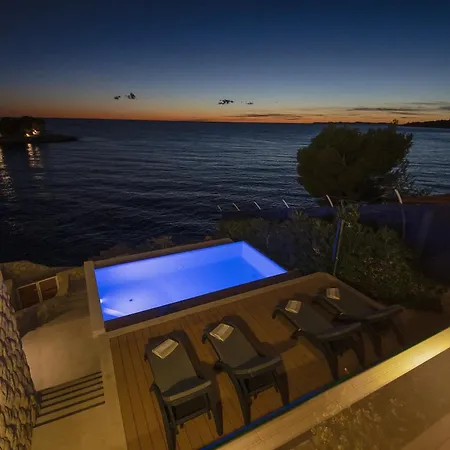 Villa Luxury 5 Bedrooms Magistrala Seafront Private Area Amazing Sea Views