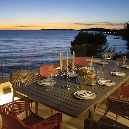 Luxury 5 Bedrooms Magistrala Seafront Private Area Amazing Sea Views Villa *
